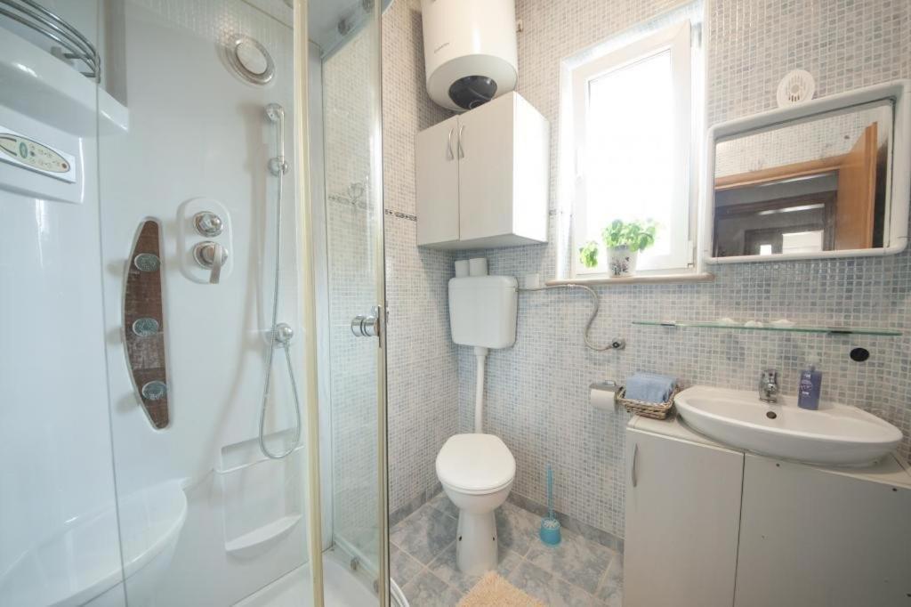 Apartments Kalajzic Pucisca Room photo